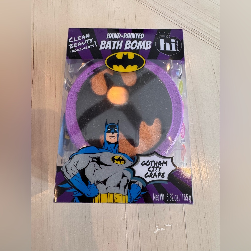Hi Peach Layne - Hand Painted Justice League bath Bombs - Clean Ingredients! - Picture 14 of 16